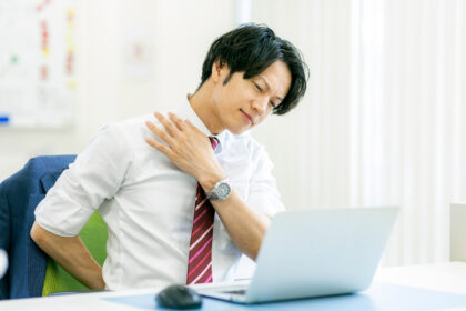 肩が痛いときにやってはいけないこと