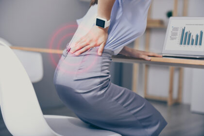 背中の痛みの主な原因